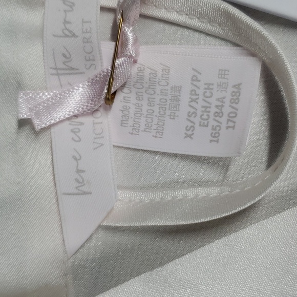 NWT VICTORIA'S SECRET "I DO" KIMONO Robe Size XS/S - Picture 7 of 9